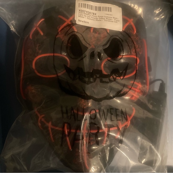 NWT light up Purge mask - Picture 2 of 3
